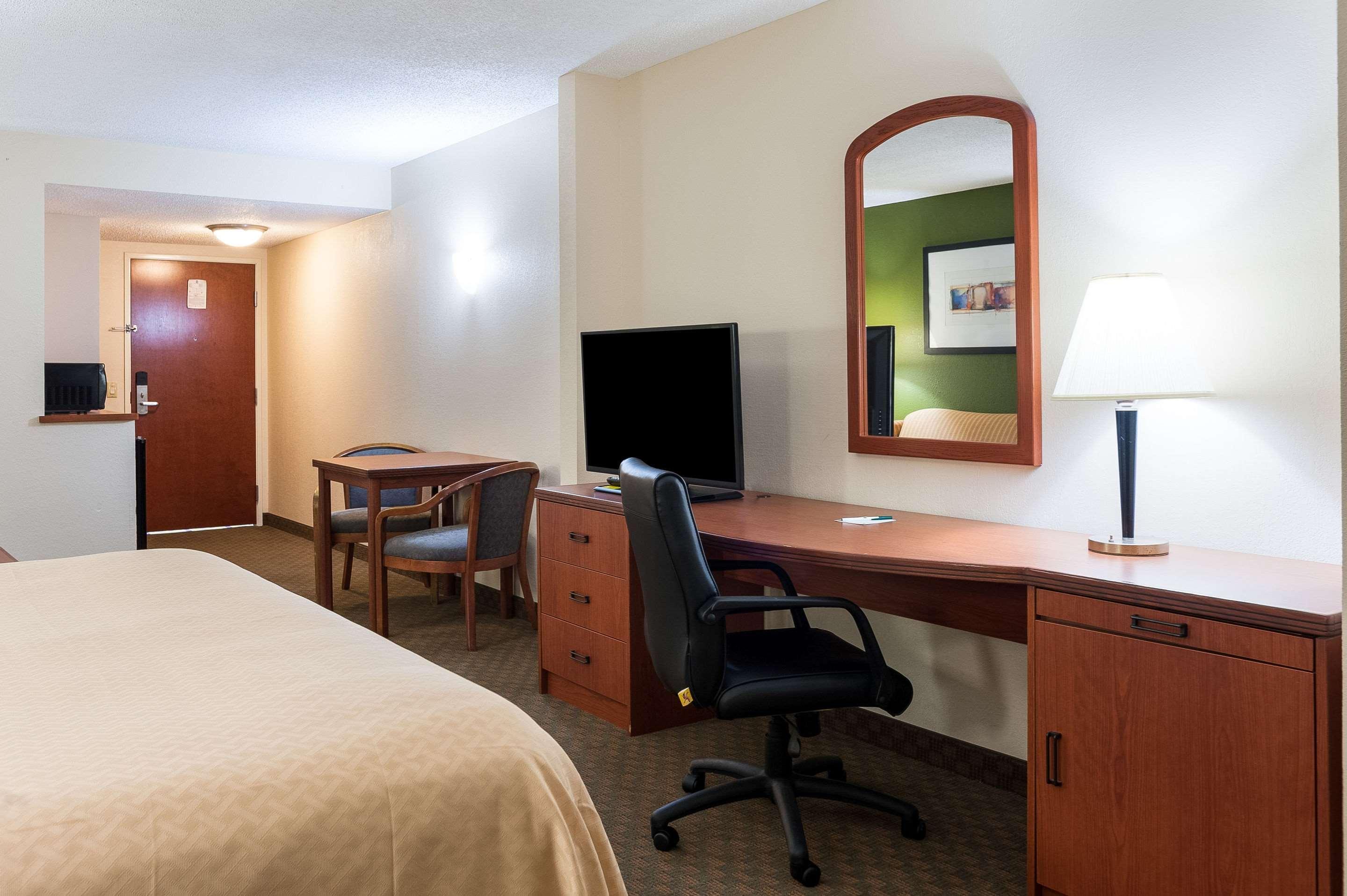 Quality Inn & Suites Lake Charles South Esterno foto