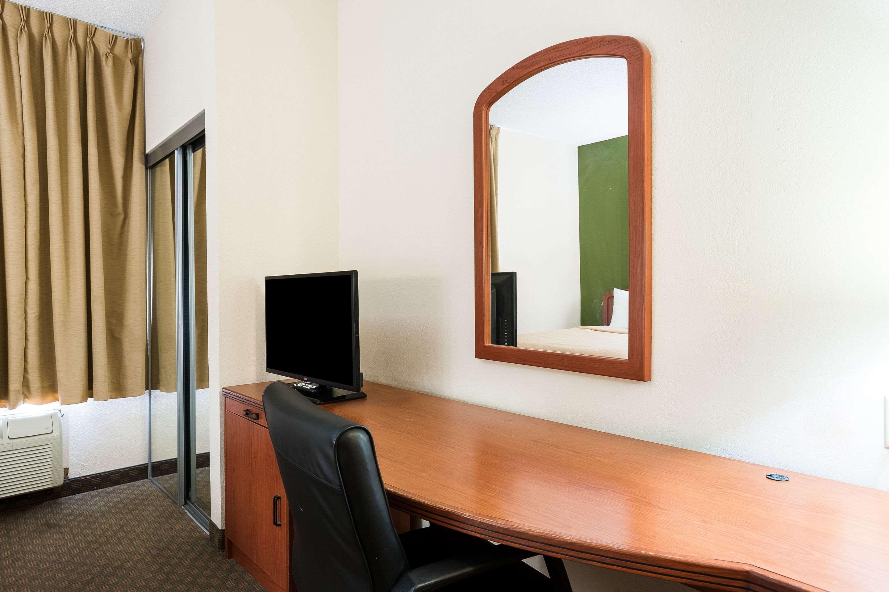 Quality Inn & Suites Lake Charles South Esterno foto