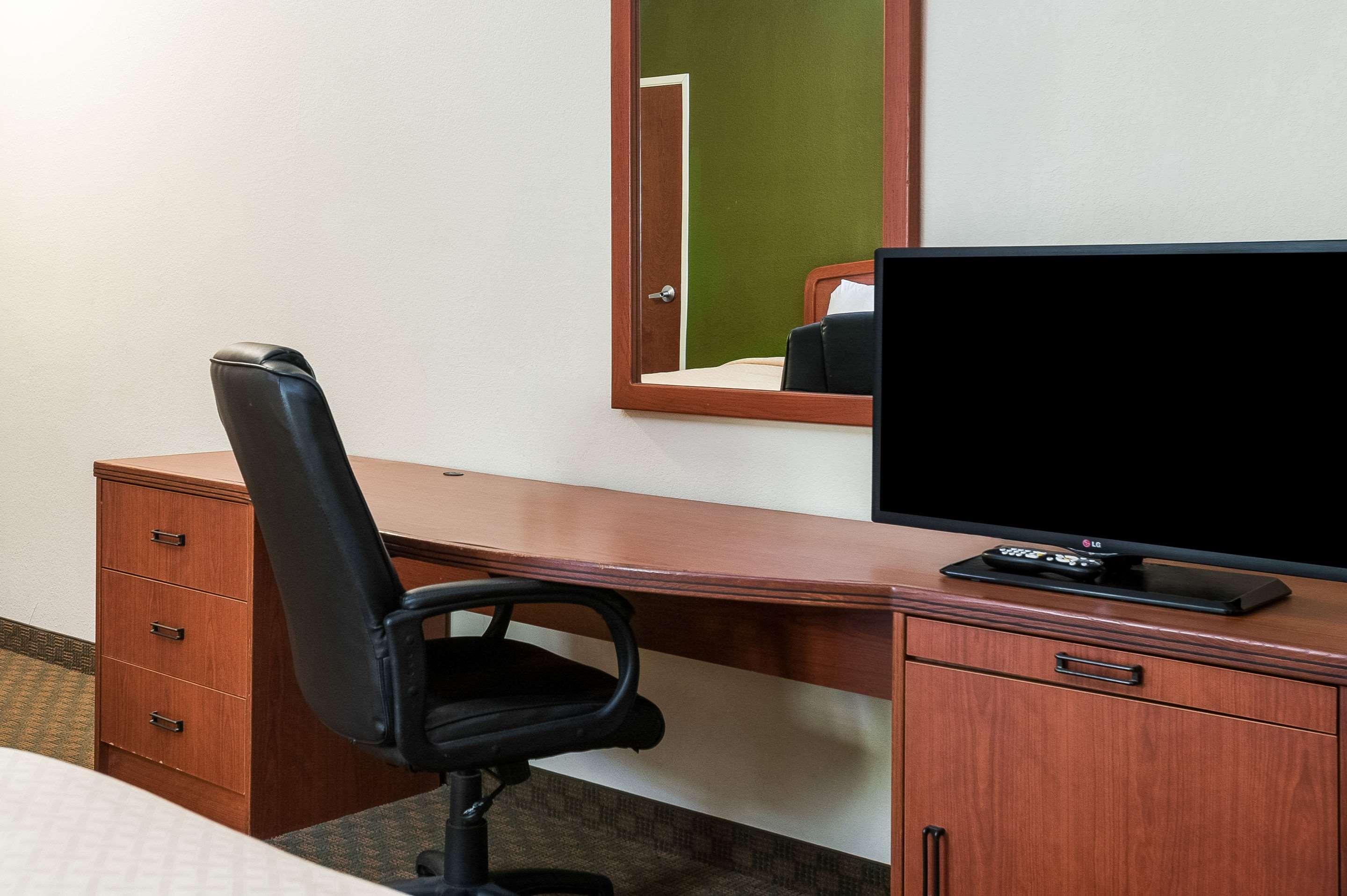 Quality Inn & Suites Lake Charles South Esterno foto