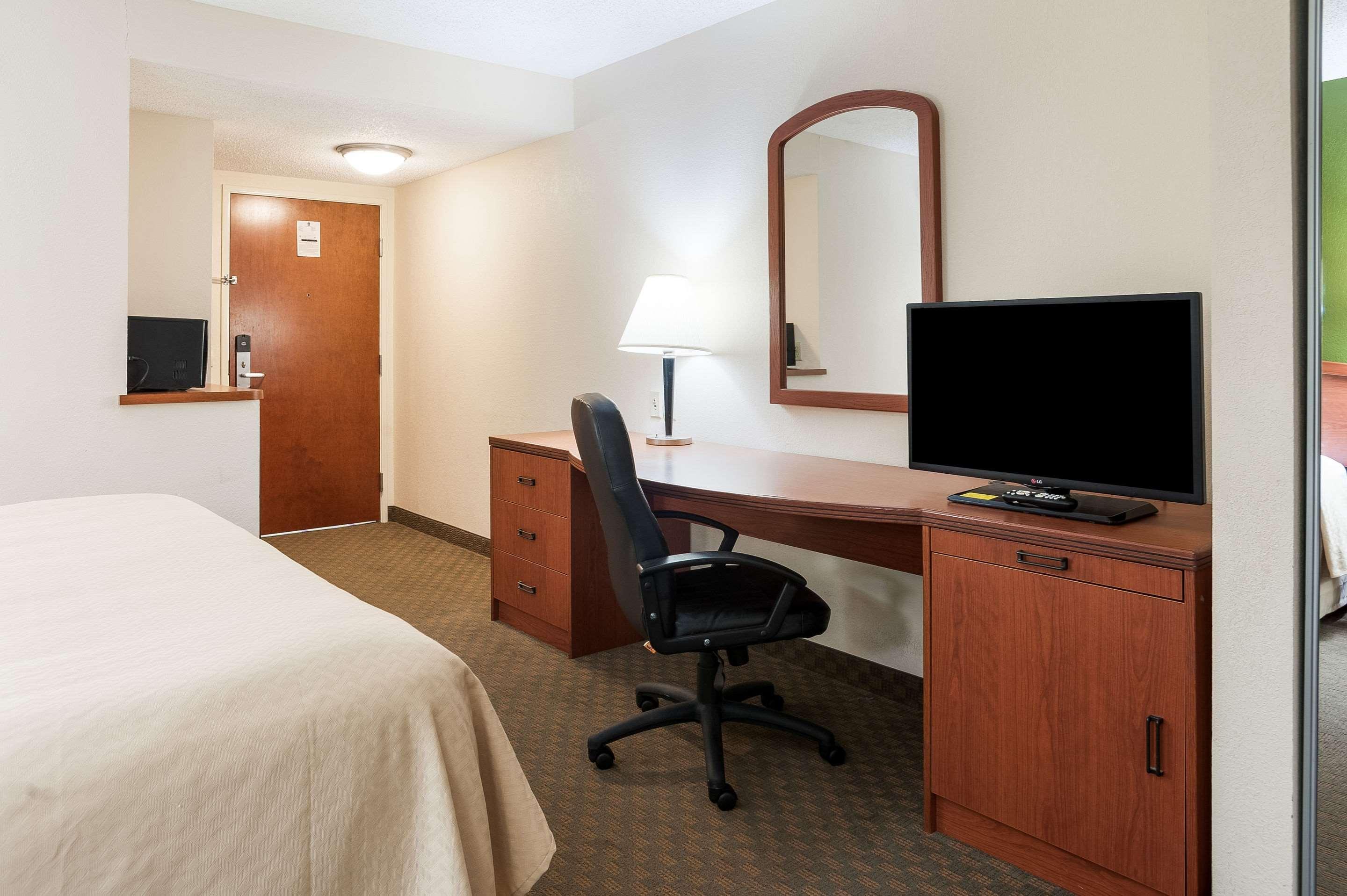 Quality Inn & Suites Lake Charles South Esterno foto