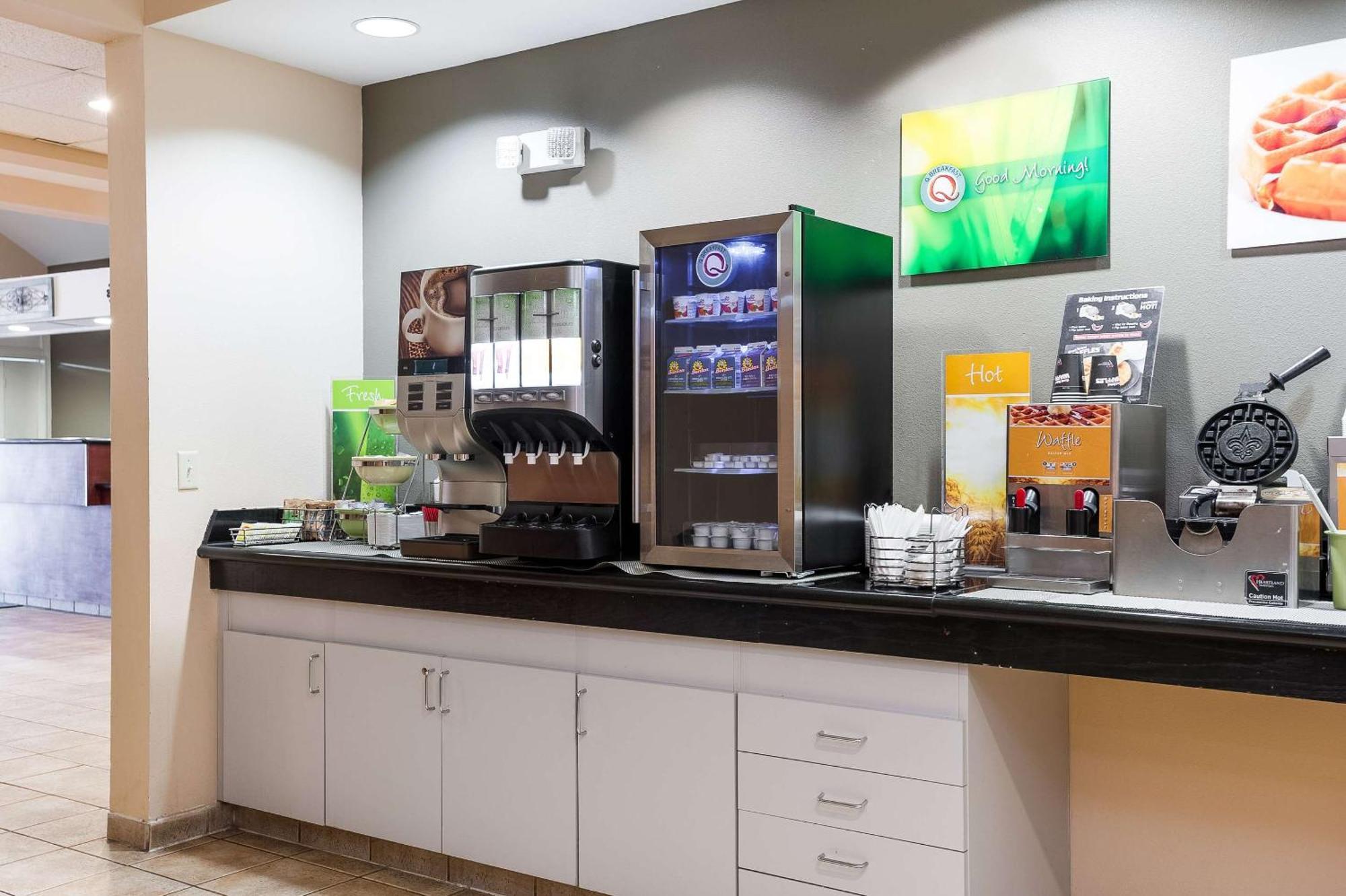 Quality Inn & Suites Lake Charles South Esterno foto